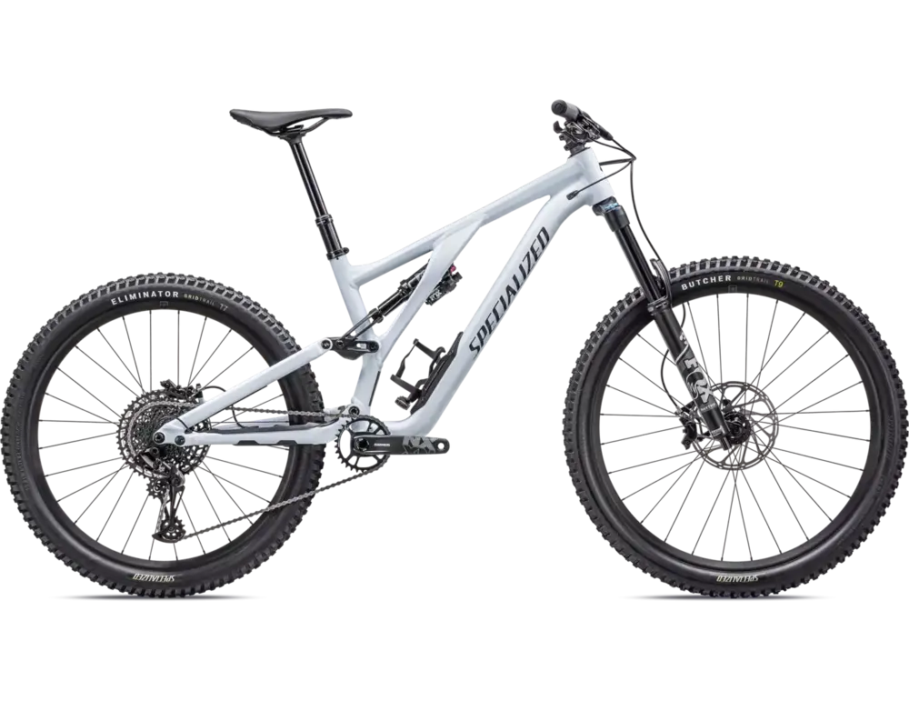 2023 Specialized Stumpjumper EVO Alloy mountain bike showcasing a bold black and white color scheme
